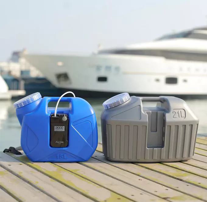 RTI Living Fish Bucke Product Show